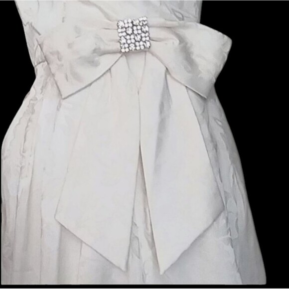 Gown Formal Semiformal Strapless Jacquard Rhinestones Bow White Like New M - Picture 3 of 13